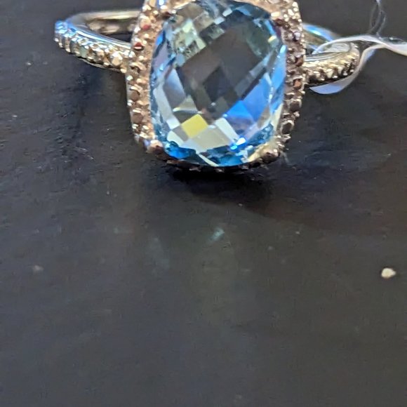 Pastel Blue sky blue topaz Cushion Cut ring - Picture 5 of 5
